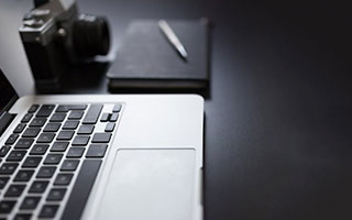 半岛体育综合官网-利物浦主场不敌曼联，实力对等难分胜负，利物浦对曼联比赛预测