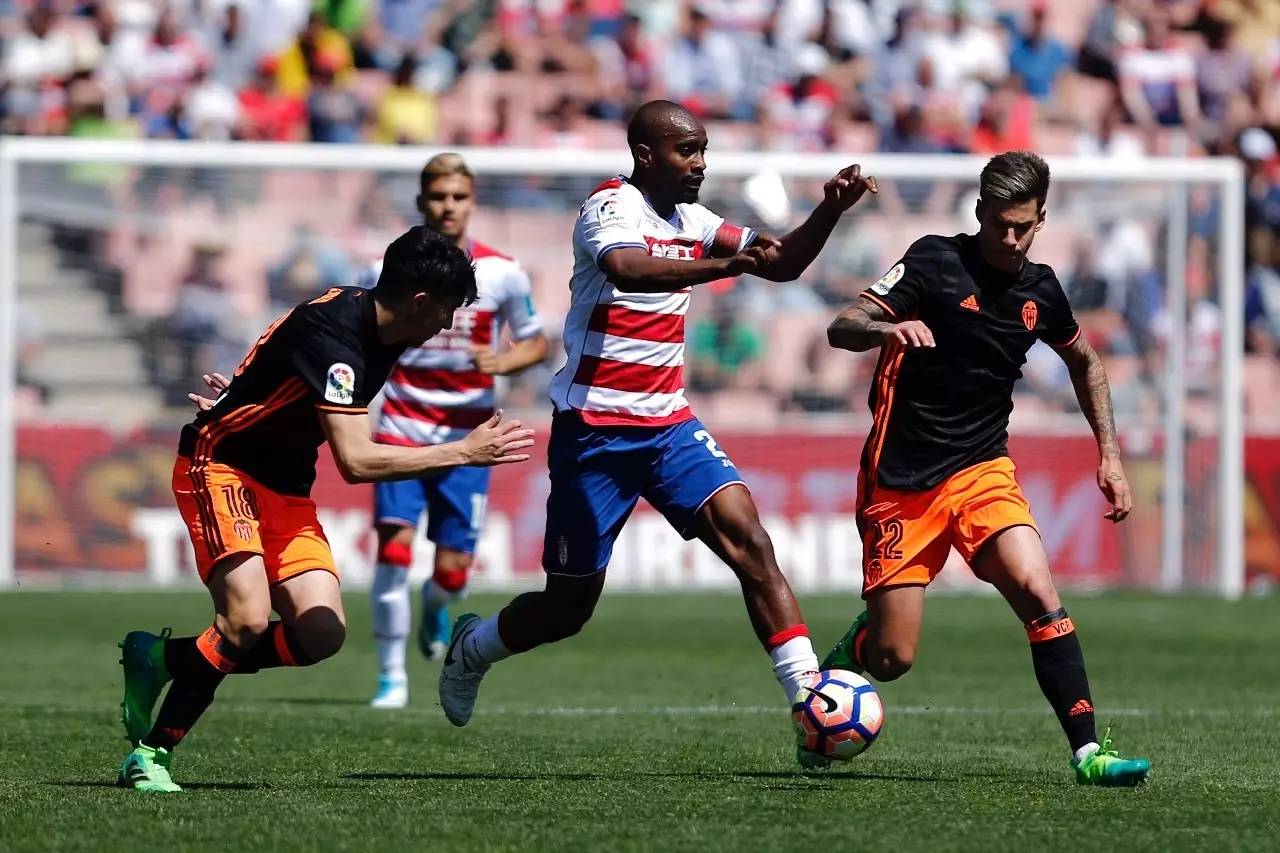 半岛体育官网安全-格拉纳达客场击败对手，升至中游位置！的简单介绍