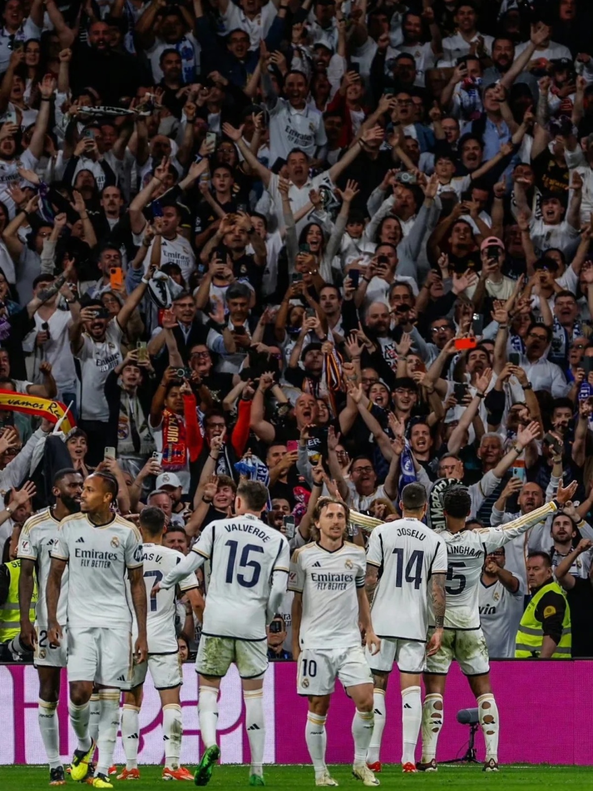 半岛体育在线登录-年轻球员的突出表现帮助球队夺得胜利