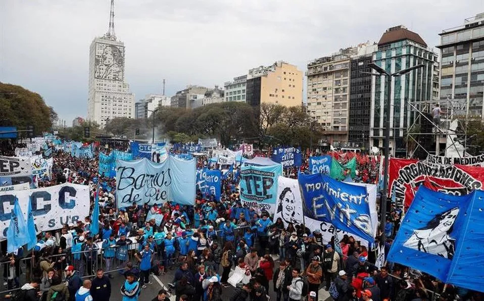 半岛体育官方下载-关于阿根廷传统足球俱乐部遭遇重大危机的信息