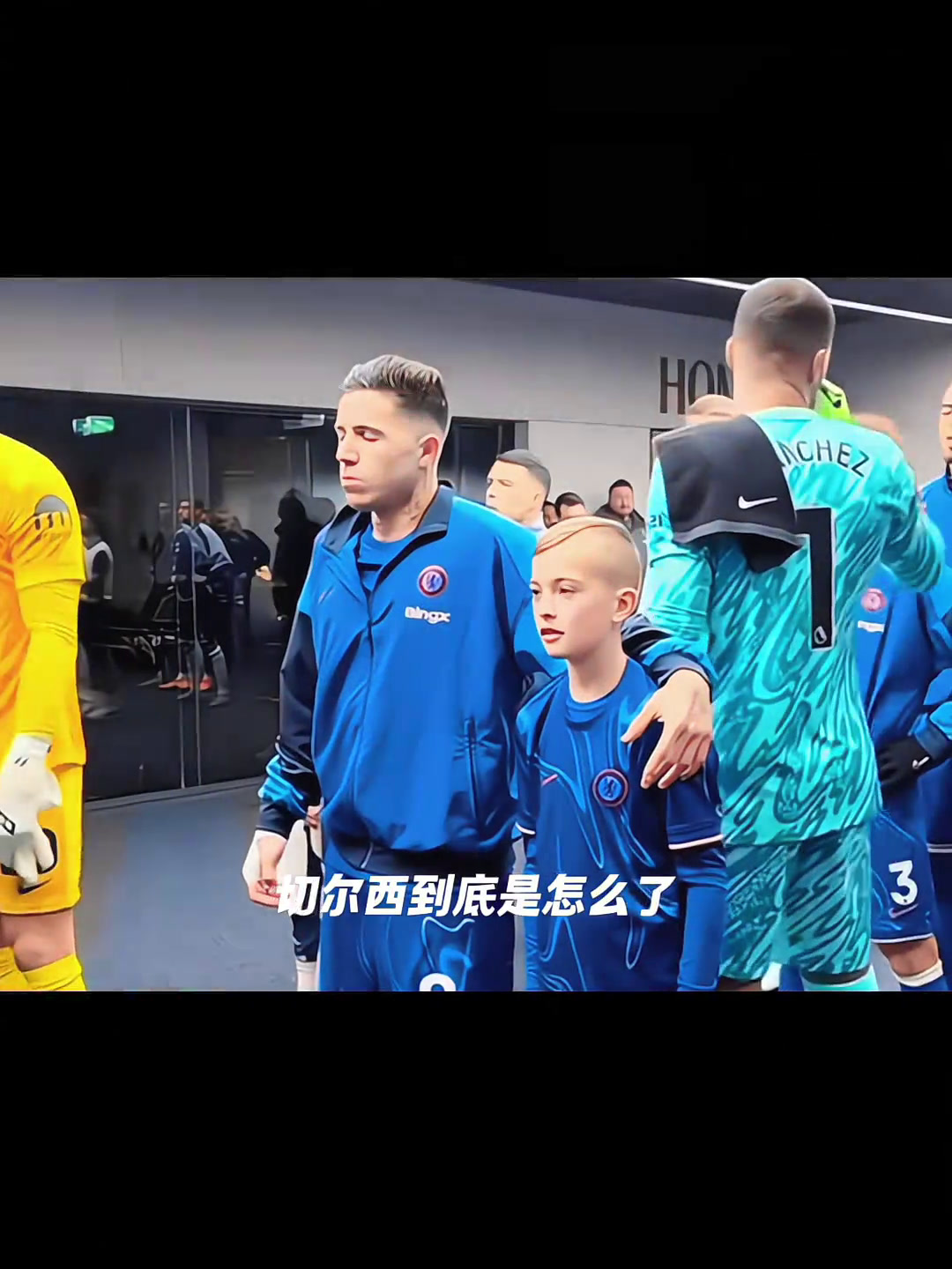 半岛体育入口官网-切尔西年轻球员发挥出色，教练组对其赞赏有加